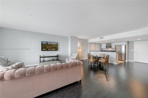 Copropriété à vendre à Miami, Floride: 2 chambres, 125.42 m2 № 1765032 - photo 17
