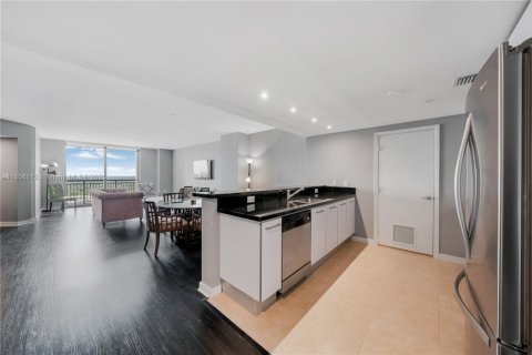 Copropriété à vendre à Miami, Floride: 2 chambres, 125.42 m2 № 1765032 - photo 6