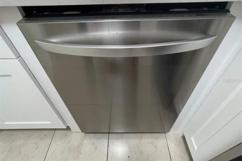 Casa en alquiler en Pinellas Park, Florida, 2 dormitorios, 90.58 m2 № 1872943 - foto 11