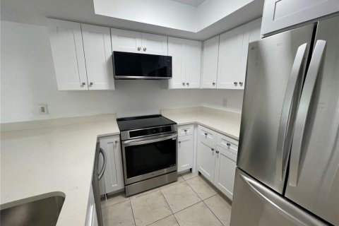 Casa en alquiler en Pinellas Park, Florida, 2 dormitorios, 90.58 m2 № 1872943 - foto 7