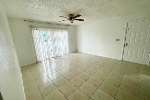 Casa en alquiler en Pinellas Park, Florida, 2 dormitorios, 90.58 m2 № 1872943 - foto 26