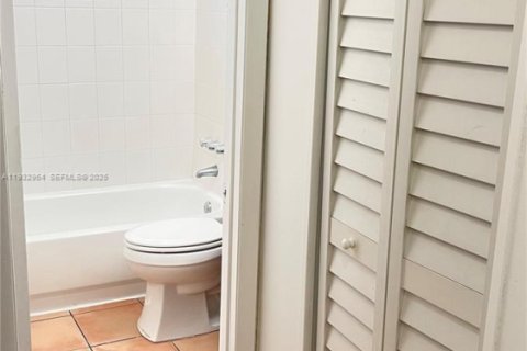 Propiedad comercial en venta en Davie, Florida, 184.13 m2 № 1991788 - foto 14