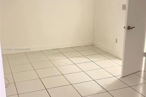 Propiedad comercial en venta en Davie, Florida, 184.13 m2 № 1991788 - foto 7