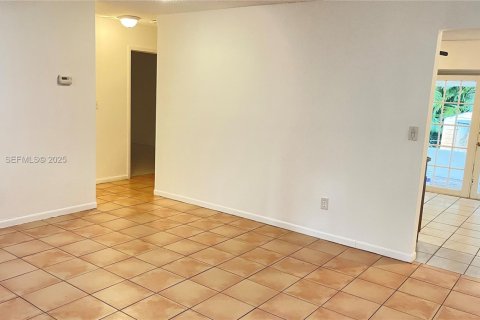 Propiedad comercial en venta en Davie, Florida, 184.13 m2 № 1991788 - foto 3