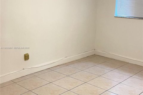 Propiedad comercial en venta en Davie, Florida, 184.13 m2 № 1991788 - foto 9