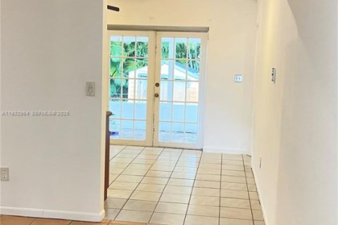 Propiedad comercial en venta en Davie, Florida, 184.13 m2 № 1991788 - foto 4