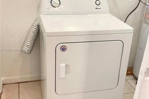 Propiedad comercial en venta en Davie, Florida, 184.13 m2 № 1991788 - foto 16