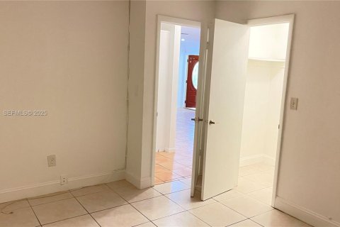 Propiedad comercial en venta en Davie, Florida, 184.13 m2 № 1991788 - foto 12