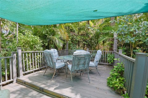House in Miami, Florida 3 bedrooms, 192.77 sq.m. № 1752157 - photo 16