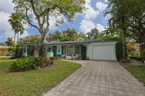 House in Miami, Florida 3 bedrooms, 192.77 sq.m. № 1752157 - photo 22