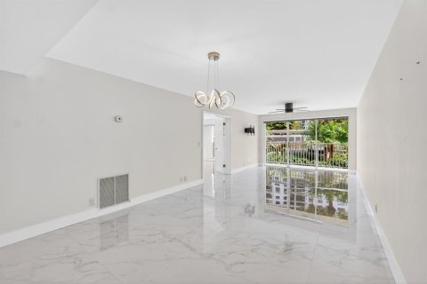 Copropriété à louer à West Palm Beach, Floride: 2 chambres, 109.44 m2 № 2387106 - photo 4