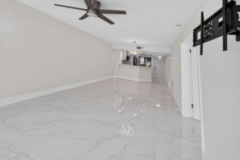 Copropriété à louer à West Palm Beach, Floride: 2 chambres, 109.44 m2 № 2387106 - photo 25