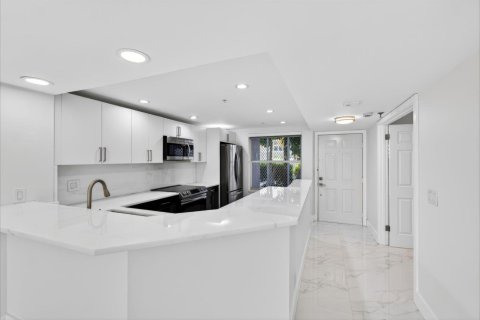 Copropriété à louer à West Palm Beach, Floride: 2 chambres, 109.44 m2 № 2387106 - photo 2