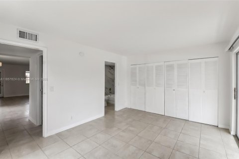 Condo in Delray Beach, Florida, 1 bedroom  № 1882435 - photo 16