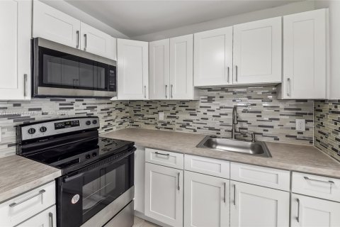 Condo in Delray Beach, Florida, 1 bedroom  № 1882435 - photo 2