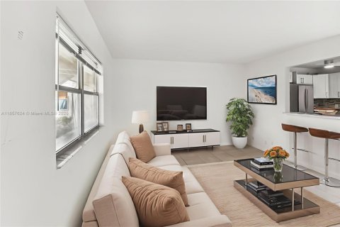 Condo in Delray Beach, Florida, 1 bedroom  № 1882435 - photo 7