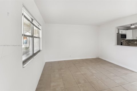 Condo in Delray Beach, Florida, 1 bedroom  № 1882435 - photo 6