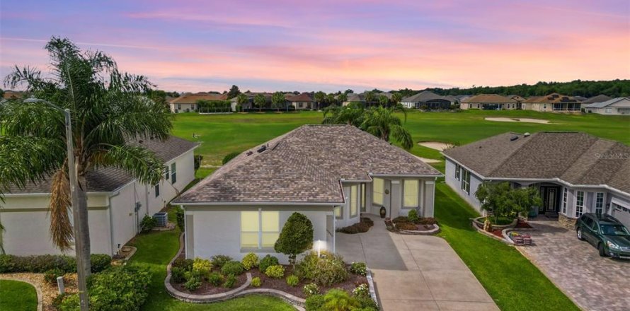 Casa en Summerfield, Florida 3 dormitorios, 164.25 m2 № 1687001