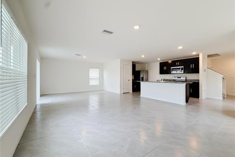House in Dade City, Florida 4 bedrooms, 220.46 sq.m. № 2216068 - photo 8