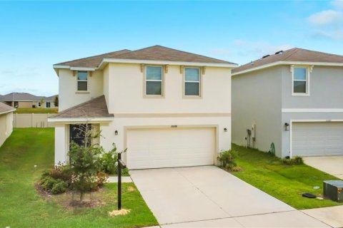 House in Dade City, Florida 4 bedrooms, 220.46 sq.m. № 2216068