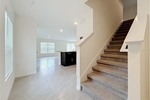 House in Dade City, Florida 4 bedrooms, 220.46 sq.m. № 2216068 - photo 6