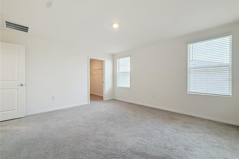 House in Dade City, Florida 4 bedrooms, 220.46 sq.m. № 2216068 - photo 21
