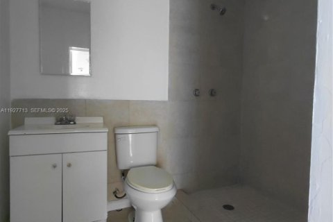 Снять в аренду квартиру в Майами, Флорида 3 спальни, 257.43м2, № 1988008 - фото 11