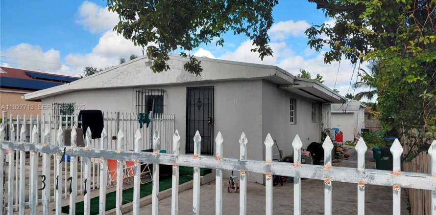 Квартира в Майами, Флорида 3 спальни, 257.43м2 № 1988008