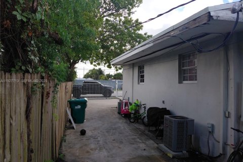 Снять в аренду квартиру в Майами, Флорида 3 спальни, 257.43м2, № 1988008 - фото 6