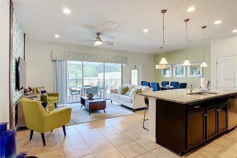Adosado en venta en Kissimmee, Florida, 4 dormitorios, 195.28 m2 № 2219713 - foto 2