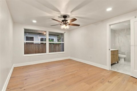 Villa ou maison à louer à Saint Petersburg, Floride: 4 chambres, 202.53 m2 № 2408997 - photo 12