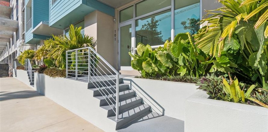 Condo à Sarasota, Floride, 3 chambres  № 2125828