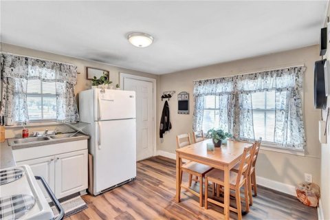 Immobilier commercial à vendre à Saint Petersburg, Floride: 2 chambres, 120.4 m2 № 2091772 - photo 8