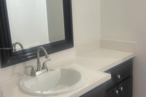 Снять в аренду кондоминиум в Майами, Флорида 2 спальни, 103.12м2, № 1994044 - фото 16