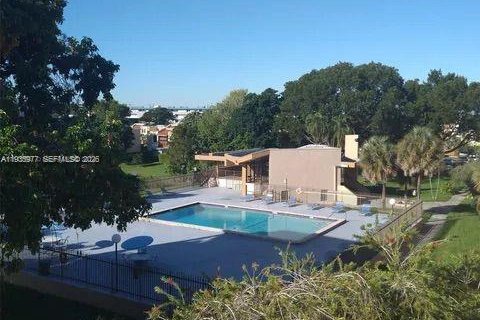 Снять в аренду кондоминиум в Майами, Флорида 2 спальни, 103.12м2, № 1994044 - фото 26