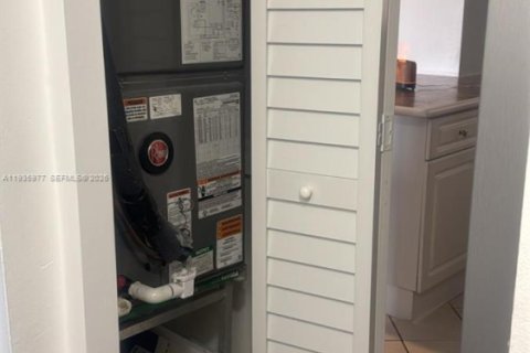 Снять в аренду кондоминиум в Майами, Флорида 2 спальни, 103.12м2, № 1994044 - фото 20