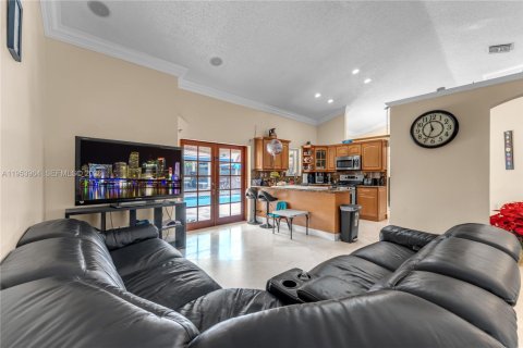 Casa en venta en Miami, Florida, 4 dormitorios, 188.13 m2 № 2007988 - foto 13