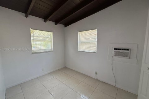 Casa en alquiler en Pompano Beach, Florida, 3 dormitorios, 88.26 m2 № 1892855 - foto 8