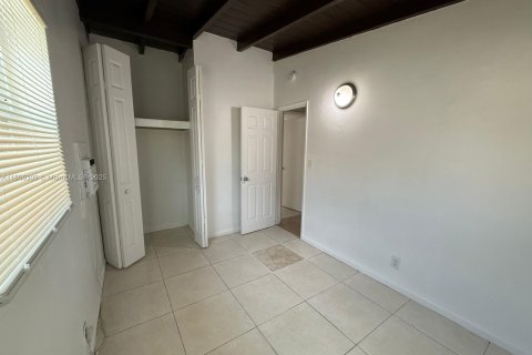 Casa en alquiler en Pompano Beach, Florida, 3 dormitorios, 88.26 m2 № 1892855 - foto 9