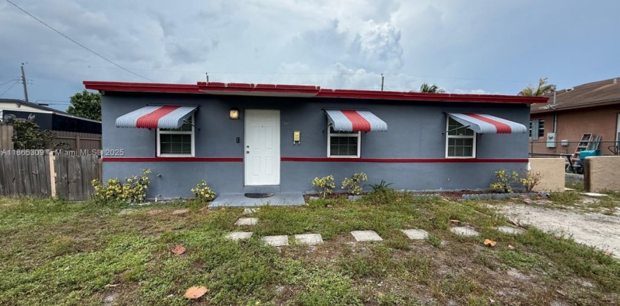 Casa en Pompano Beach, Florida 3 dormitorios, 88.26 m2 № 1892855