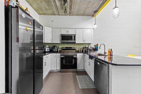 Condo in Gainesville, Florida, 3 bedrooms  № 1637590 - photo 7