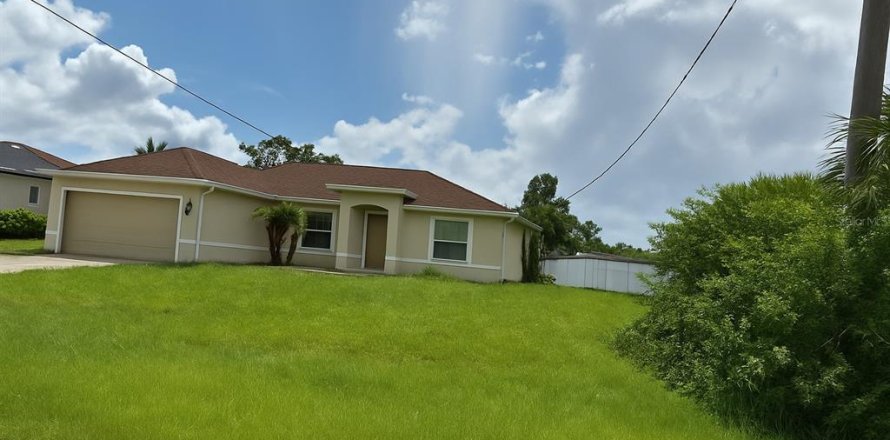 Casa en North Port, Florida 3 dormitorios, 132.48 m2 № 1855473