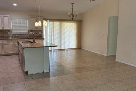 Casa en venta en North Port, Florida, 3 dormitorios, 132.48 m2 № 1855473 - foto 4