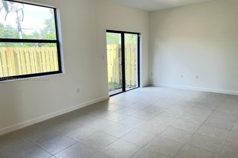Adosado en venta en Homestead, Florida, 4 dormitorios, 169.08 m2 № 2054187 - foto 7
