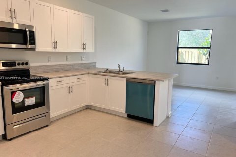 Adosado en venta en Homestead, Florida, 4 dormitorios, 169.08 m2 № 2054187 - foto 4