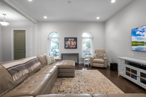 Townhouse in LAKESHORE in Winter Garden, Florida 3 bedrooms, 190.64 sq.m. № 1912425 - photo 6