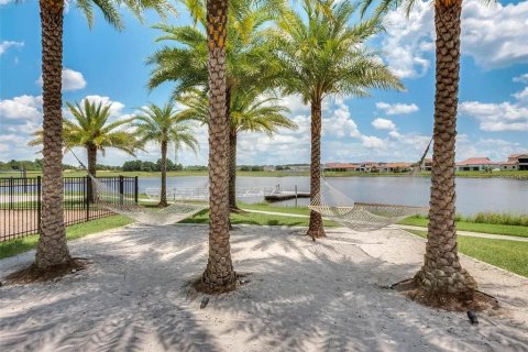 Townhouse in LAKESHORE in Winter Garden, Florida 3 bedrooms, 190.64 sq.m. № 1912425 - photo 30