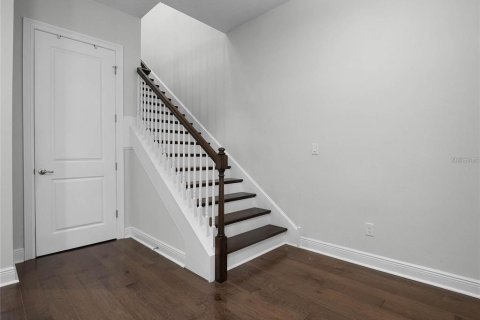 Townhouse in LAKESHORE in Winter Garden, Florida 3 bedrooms, 190.64 sq.m. № 1912425 - photo 4