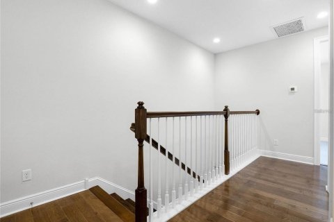 Townhouse in LAKESHORE in Winter Garden, Florida 3 bedrooms, 190.64 sq.m. № 1912425 - photo 17