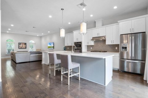 Townhouse in LAKESHORE in Winter Garden, Florida 3 bedrooms, 190.64 sq.m. № 1912425 - photo 12